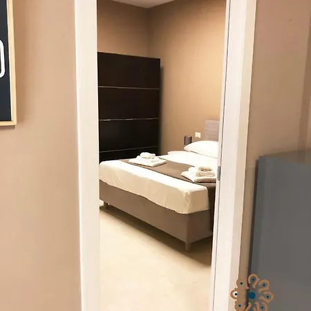 Dante 11 By Apulia Pensionat 3*